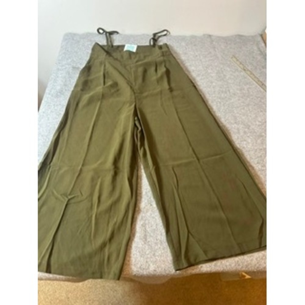 Hayden Los Angeles Olive Green Wide Leg Jumpsuit NWT Medium Adjustable Straps